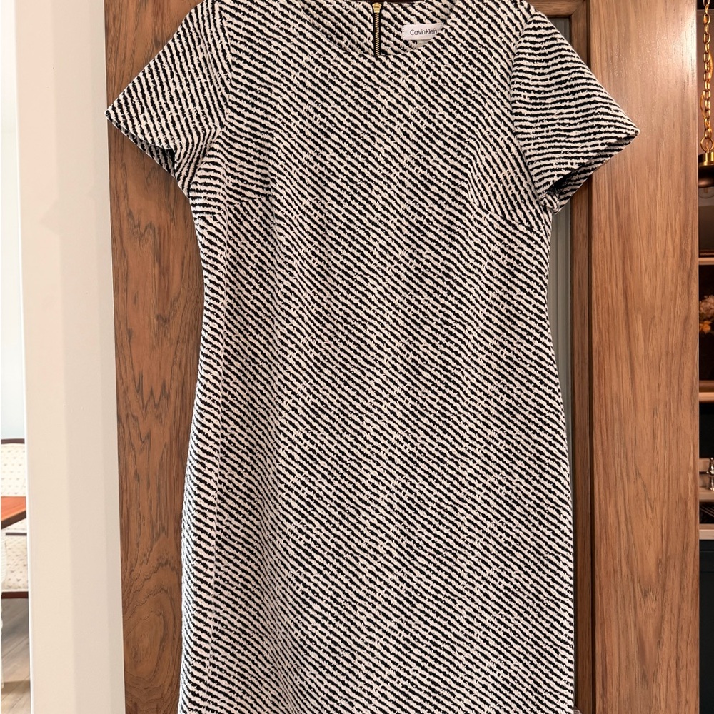 Calvin Klein Black & White Diagonal Pattern Midi Dress